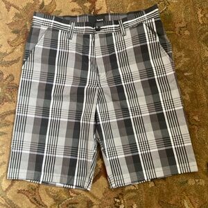 NWOT. Hurley)(  Plaid Black and Gray Men's Shorts.
